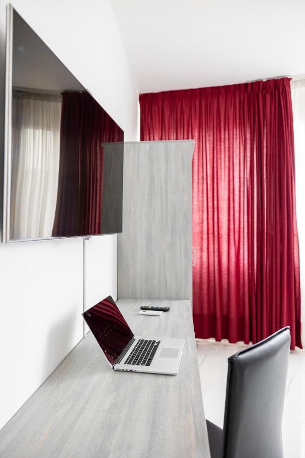 Hotel Sica Montecorvino Rovella エクステリア 写真
