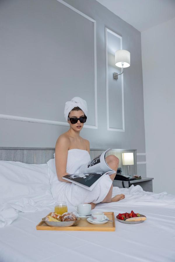 Hotel Sica Montecorvino Rovella エクステリア 写真