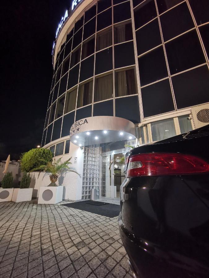 Hotel Sica Montecorvino Rovella エクステリア 写真
